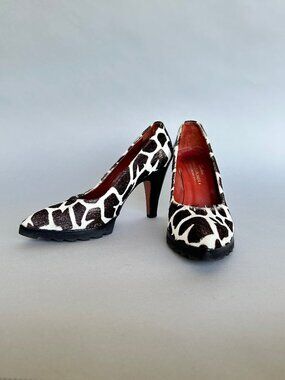 Donald Pliner Couture Pony Hair Sport Sole Pumps size 6